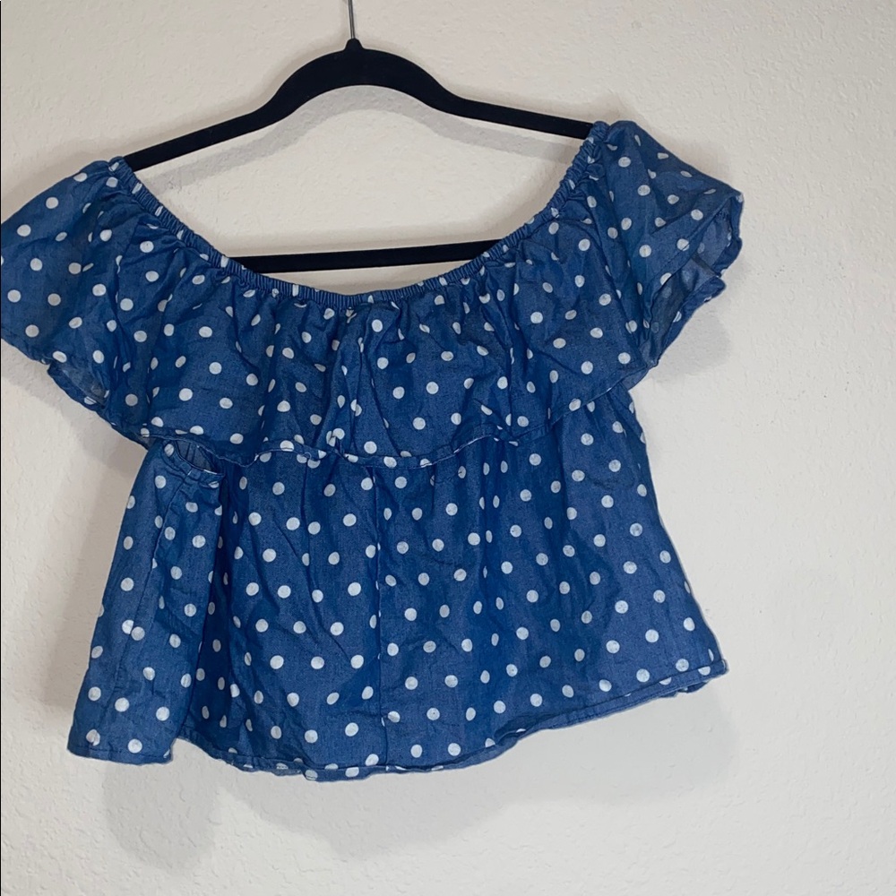 đOcean blue off the shoulder cropped polka dot top! - Picture 3 of 6